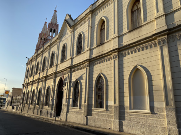 Instituto Inmaculado Corazón de María Adoratrices, uno de los colegios afectados por los contagios.