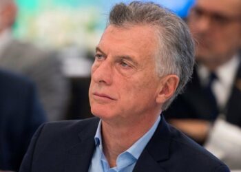 Macri escribió sobre “las mentiras y decisiones equivocadas del Gobierno”