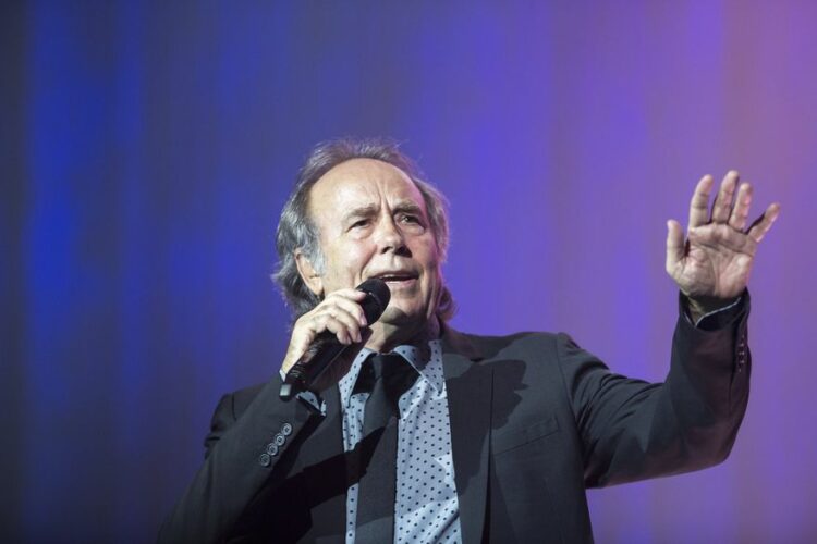 Joan Manuel Serrat se retira de los escenarios con una gira internacional