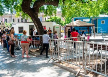 Centros de testeo de coronavirus: a dónde podés hisoparte durante el fin de semana