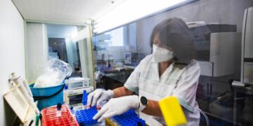 Detectan el primer caso de la variante Ómicron en Argentina