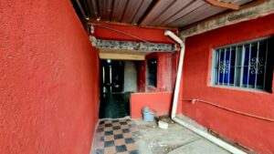 Rescatan a un niño autista que estaba abandonado en el interior de una vivienda