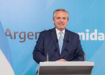 Fernández desestimó ajustes y aseguró que Argentina crecerá un 10%
