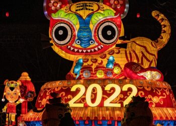 Ya comenzó 2022 en varios países del mundo con festejos restringidos