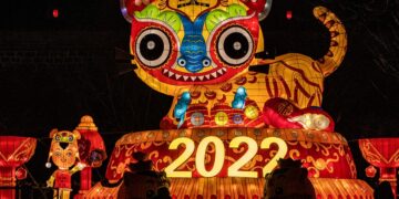 Ya comenzó 2022 en varios países del mundo con festejos restringidos