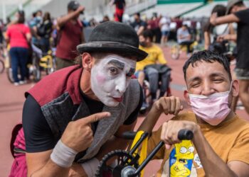 La Provincia acompañó la entrega de 1.000 bicis adaptadas