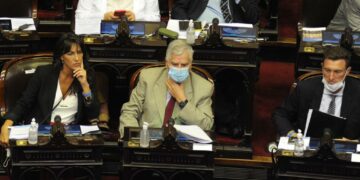 El schiarettismo criticó la actitud intimidatoria de Massa