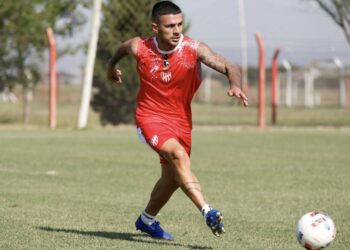 Cerato se sumó y Comachi se desvinculó