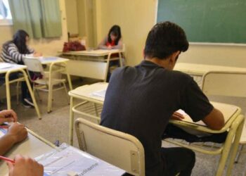 Se podrá pasar de año debiendo dos áreas integradas o disciplinas