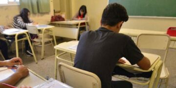 Se podrá pasar de año debiendo dos áreas integradas o disciplinas
