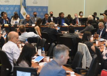 La «ley de leyes» promete álgidas discusiones hoy y mañana en Diputados