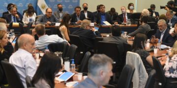 La «ley de leyes» promete álgidas discusiones hoy y mañana en Diputados