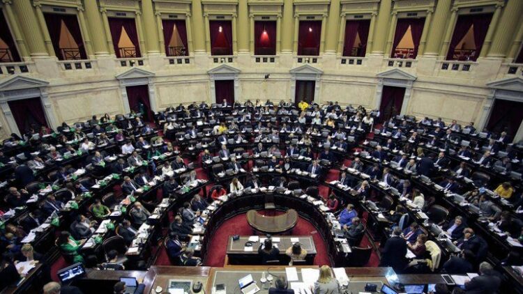 Fernández llamará a sesiones extraordinarias para tratar leyes económicas