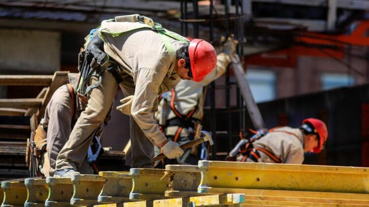 El empleo en la construcción ya alcanzó los niveles de 2019