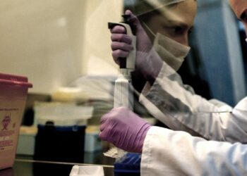 La variante Ómicron ya circula en las aguas residuales de la ciudad