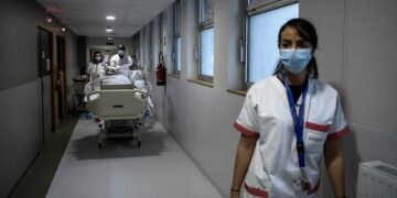 Pronunciado aumento de la curva de casos positivos de coronavirus en el fin de año