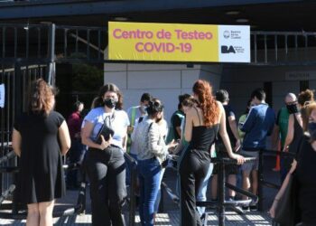 Reportaron 4 muertos y 3.254 nuevos contagios de coronavirus