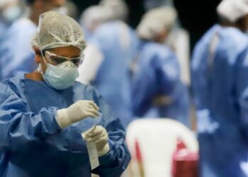 El país superó su récord de contagios: se reportaron 42.032 nuevos casos y 26 muertos