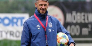 Fassi se comunicó con Demichelis