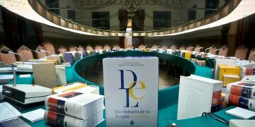 Transgénero, quinoa, «burbuja social» y bitcoin ahora forman parte del diccionario de la RAE