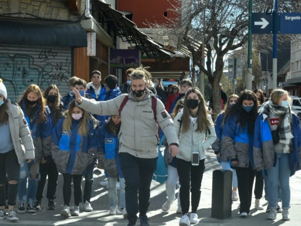 Aislaron a 600 egresados en hoteles de Bariloche y la mayoría son cordobeses