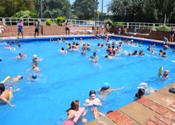 El 20 de diciembre abrirán las escuelas de verano de la Provincia