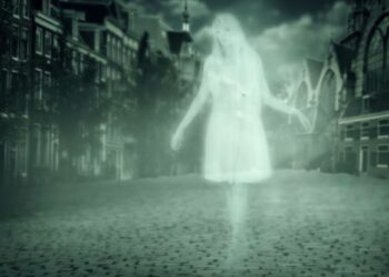 Le hicieron creer que tenía sexo con el fantasma de su esposa y murió