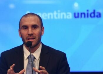 Guzmán se reunirá con los gobernadores el 5 de enero por negociaciones con el FMI