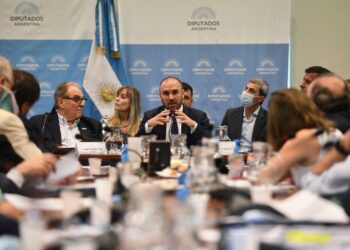 Guzmán mantiene la proyección de inflación del 33% para 2022