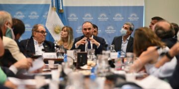 Guzmán mantiene la proyección de inflación del 33% para 2022