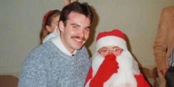 Dos hermanos se intercambian el mismo regalo de Navidad desde hace 30 años