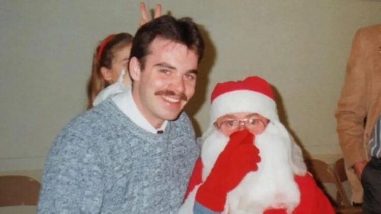 Dos hermanos se intercambian el mismo regalo de Navidad desde hace 30 años