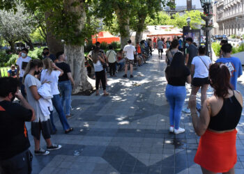 Desbordaron los centros de testeo en Córdoba