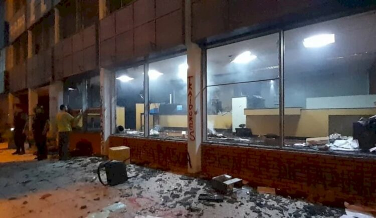 Atentaron contra la redacción del diario “El Chubut” en Trelew