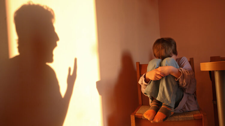 Este año se registraron más de 20 mil denuncias por maltrato físico y negligencia contra menores