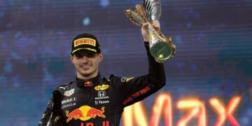 Verstappen se consagró campeón en un final apasionante