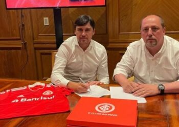 Alexander Medina fue presentado en Inter de Porto Alegre