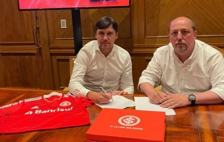 Alexander Medina fue presentado en Inter de Porto Alegre