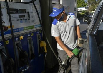 Se posterga hasta marzo la actualización del impuesto sobre la nafta y el gasoil