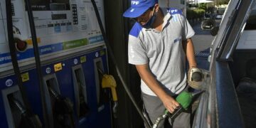 Se posterga hasta marzo la actualización del impuesto sobre la nafta y el gasoil
