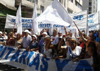 Gremios estatales piden la reapertura de la paritaria