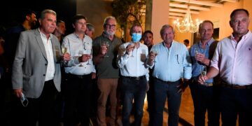 El Gobernador brindó con el agro y criticó las retenciones