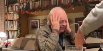 Sus nietos le regalaron para Navidad algo que lo emocionó hasta las lágrimas