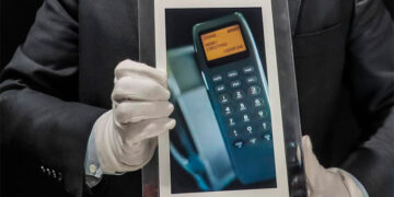 El primer mensaje de texto de la historia fue subastado en más de US$ 120.000