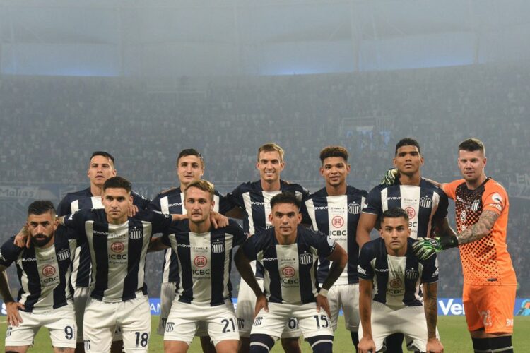 El plantel, licenciado al menos por 15 días