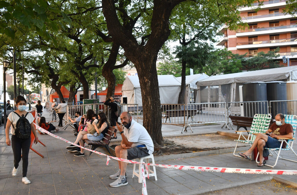 La Municipalidad suma más días y horarios para acceder a testeos