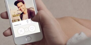 Lo conoció por Tinder, pero descubrió que estaba casado y lo escrachó