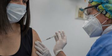 Confirman que la inmunidad de las vacunas contra el Covid-19 se extiende por seis meses