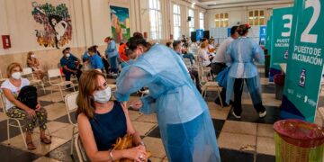 Dosis de refuerzo: se autorizó su aplicación sin turno previo