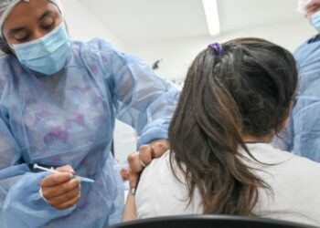 La vacunación se extiende a dispensarios municipales